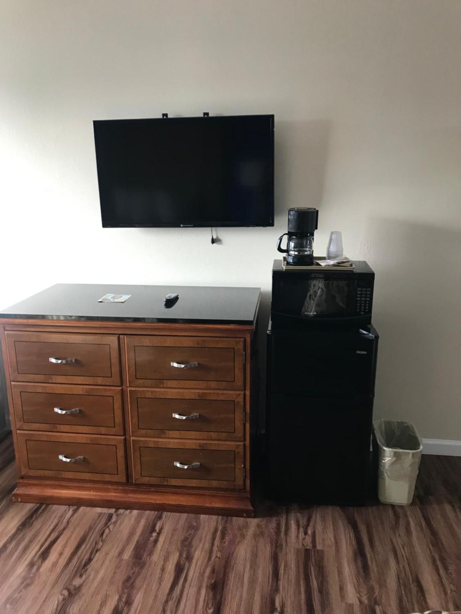Double Room Two Double Beds Non-Smoking