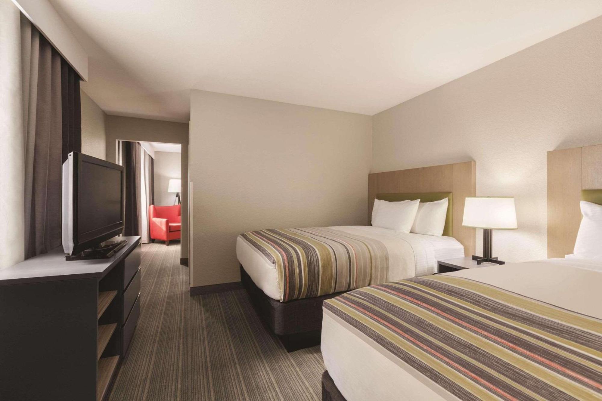 One-Bedroom Suite with Two Double Beds - Non-Smoking,1217352010:JPEG