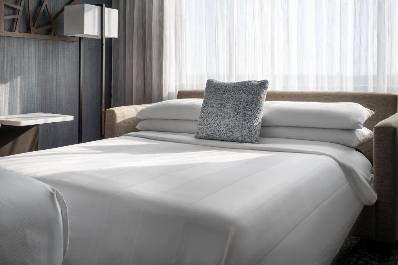 King Guest Room,1353923801:JPEG