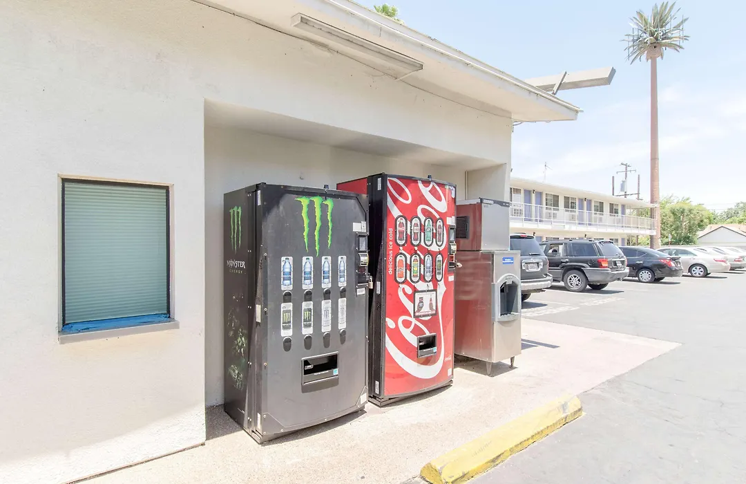 Motel 6 Bakersfield-1